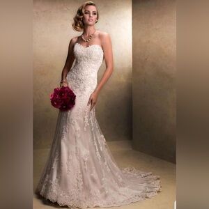 Maggie Sottero Emma wedding bridal dress 12 (street size 8 or 10) off white